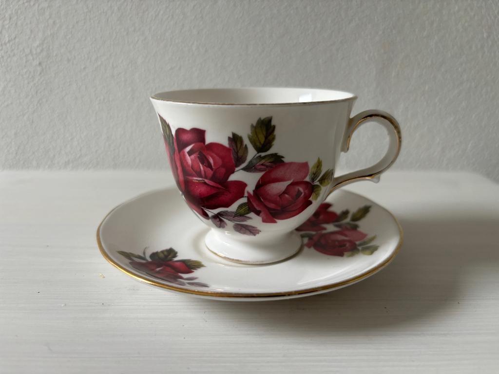 Diverse Vintage Kop en Schotels Bone China, Ophalen of Verzenden