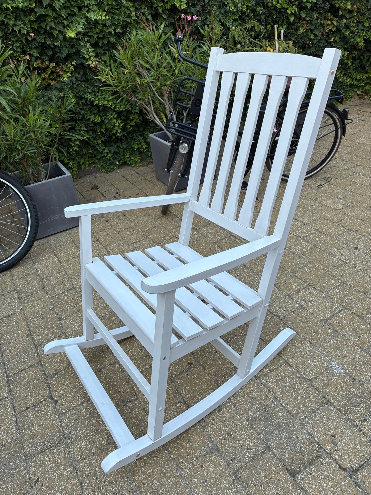 Witte houten schommelstoel, Huis en Inrichting, Ophalen, Gebruikt, Wit, Eén