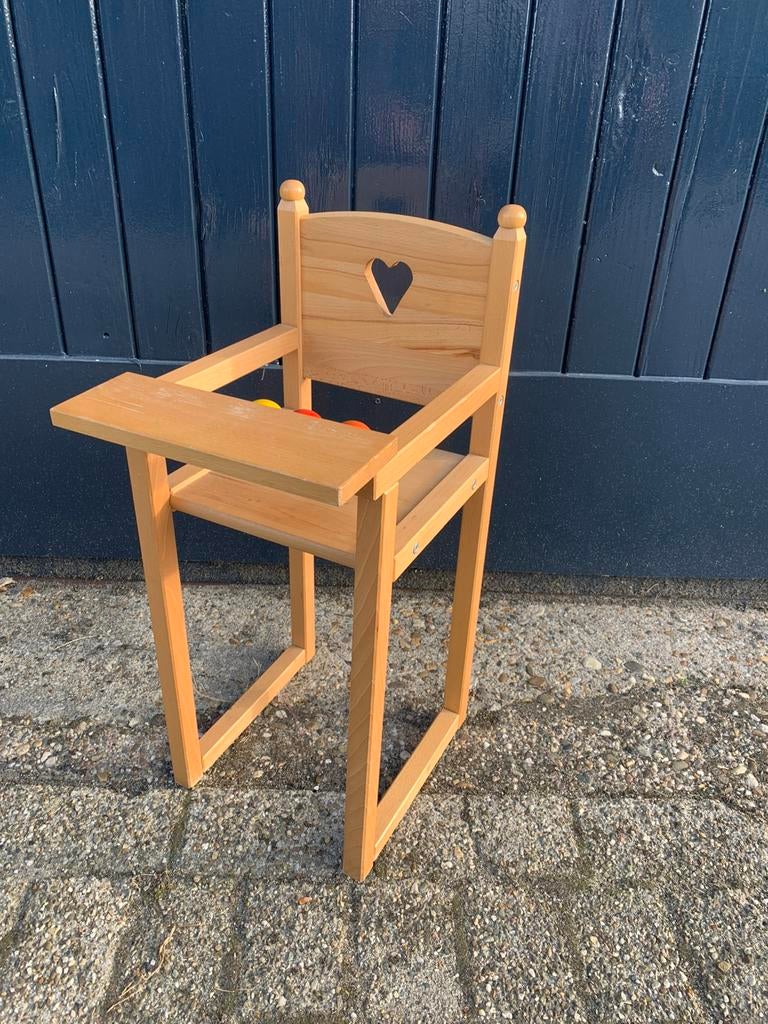 Houten poppenstoel, Verzamelen, Poppen, Ophalen of Verzenden, Zo goed als nieuw, Pop