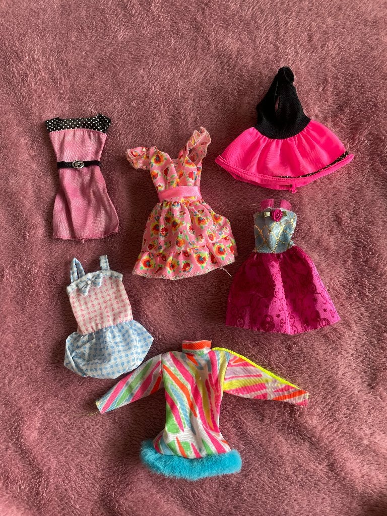 Vintage retro Barbiekleertjes sindy fleur barbie jurken jurk, Verzamelen, Ophalen of Verzenden, Zo goed als nieuw, Kleertjes