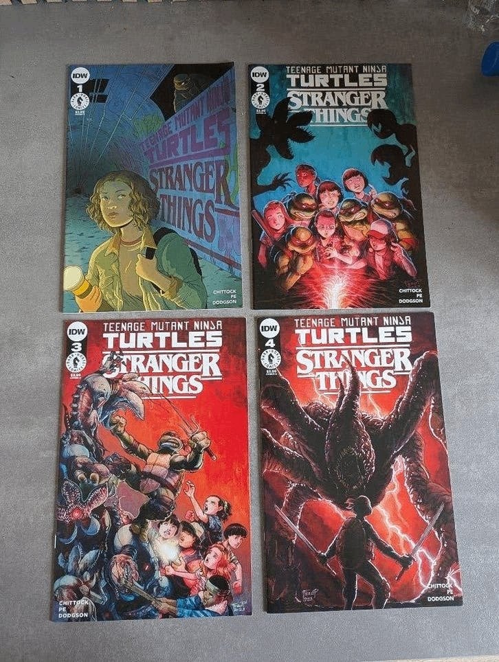 TMNT Stranger Things & The Hunger and the Dusk Comics, Ophalen of Verzenden, Zo goed als nieuw