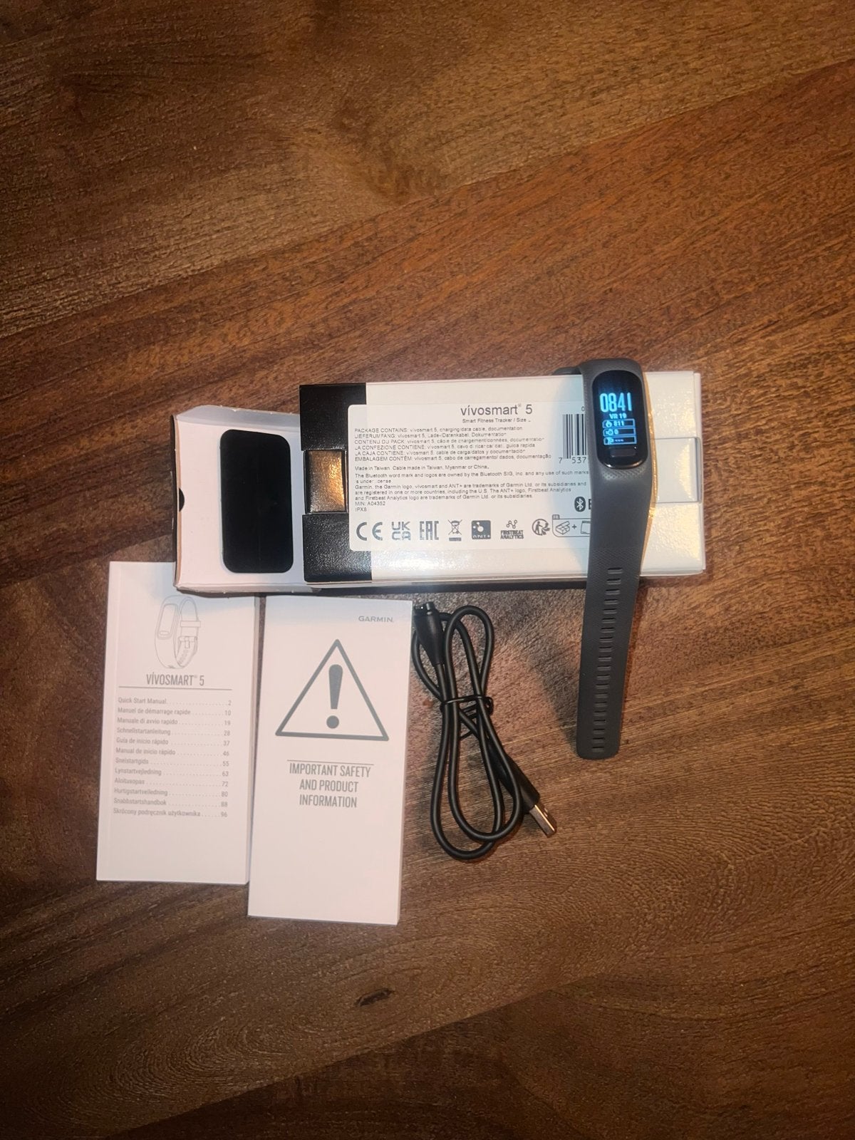Garmin Vivosmart 5 - Nieuwstaat met complete set, Nieuw, Ophalen of Verzenden, Waterdicht, Grijs