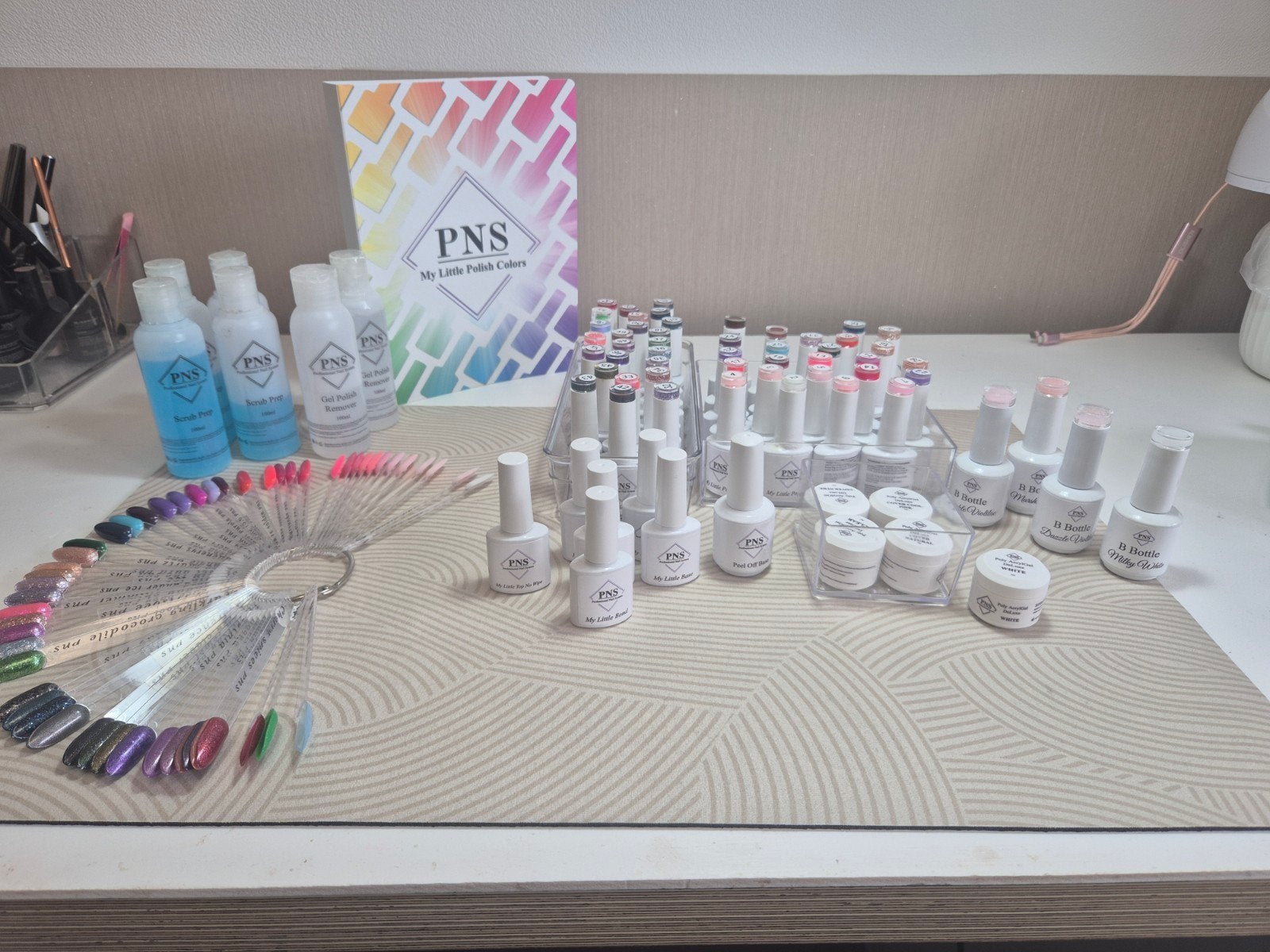 PNS volledige collectie nagelproducten, Ophalen of Verzenden, Zo goed als nieuw, Gehele gezicht