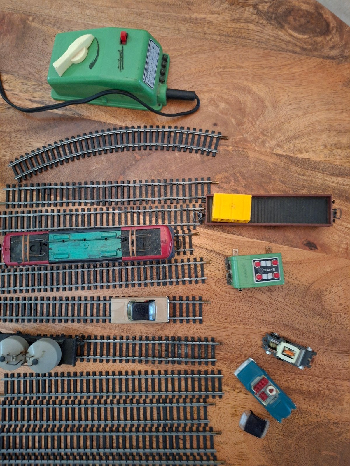 Fleischmann Transformator Type 711 met Rails en Treinonderde, Ophalen of Verzenden