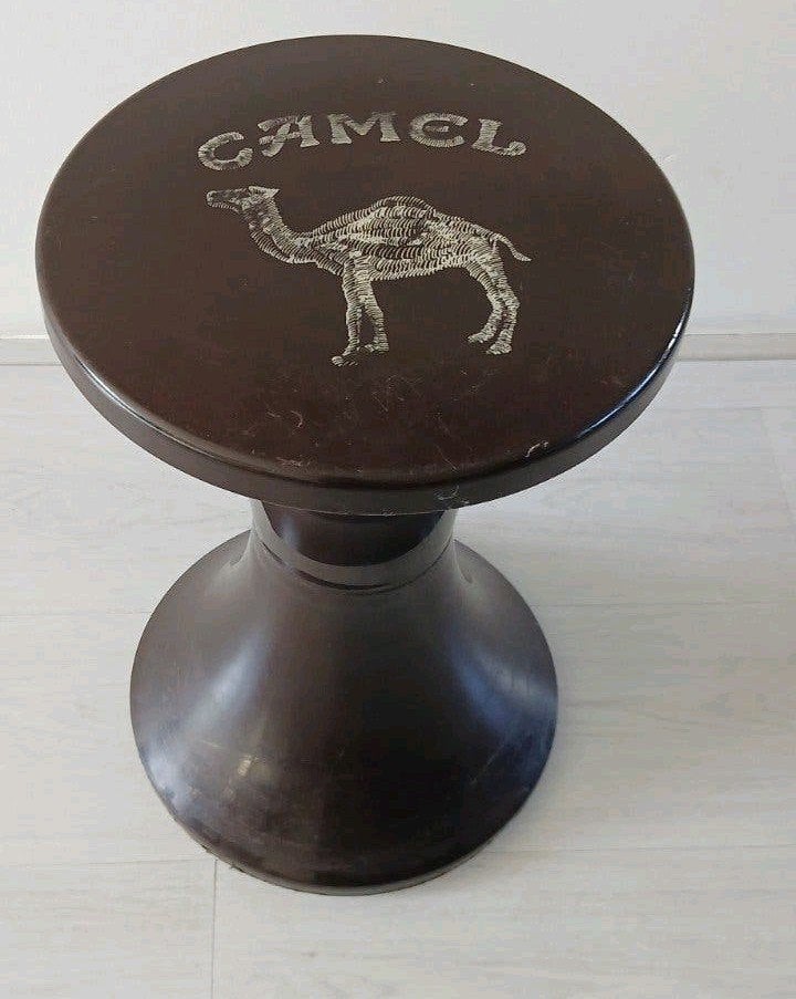 vintage Camel sigaretten tam tam kruk mancave bijzettafel, Ophalen of Verzenden, Gebruikt, Overige typen