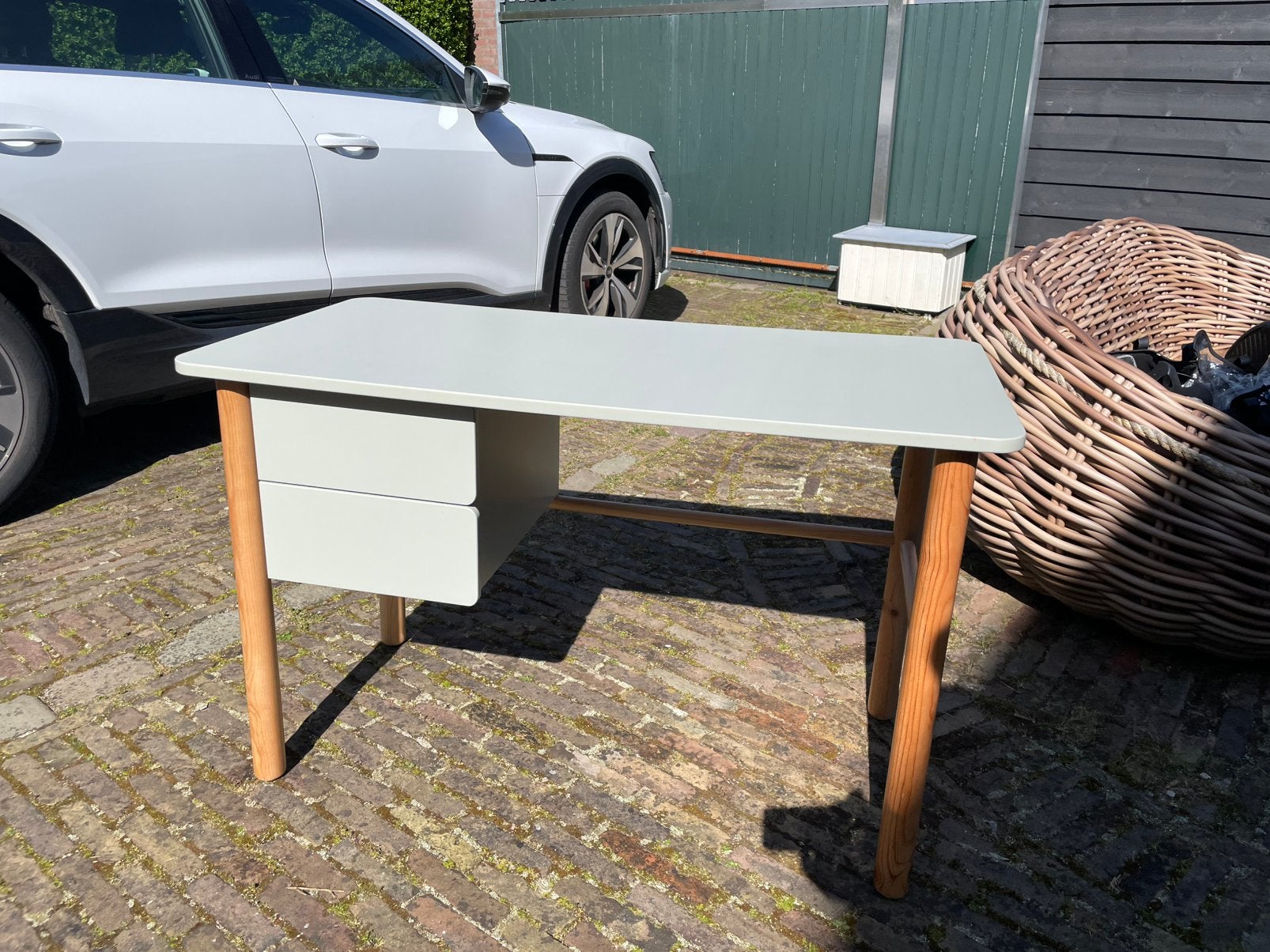 Kinderbureau, Ophalen, Zo goed als nieuw