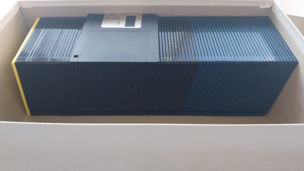 Floppy disk drive, floppy disk case, 88 floppy disks, Ophalen, Gebruikt, Overige typen, TDK