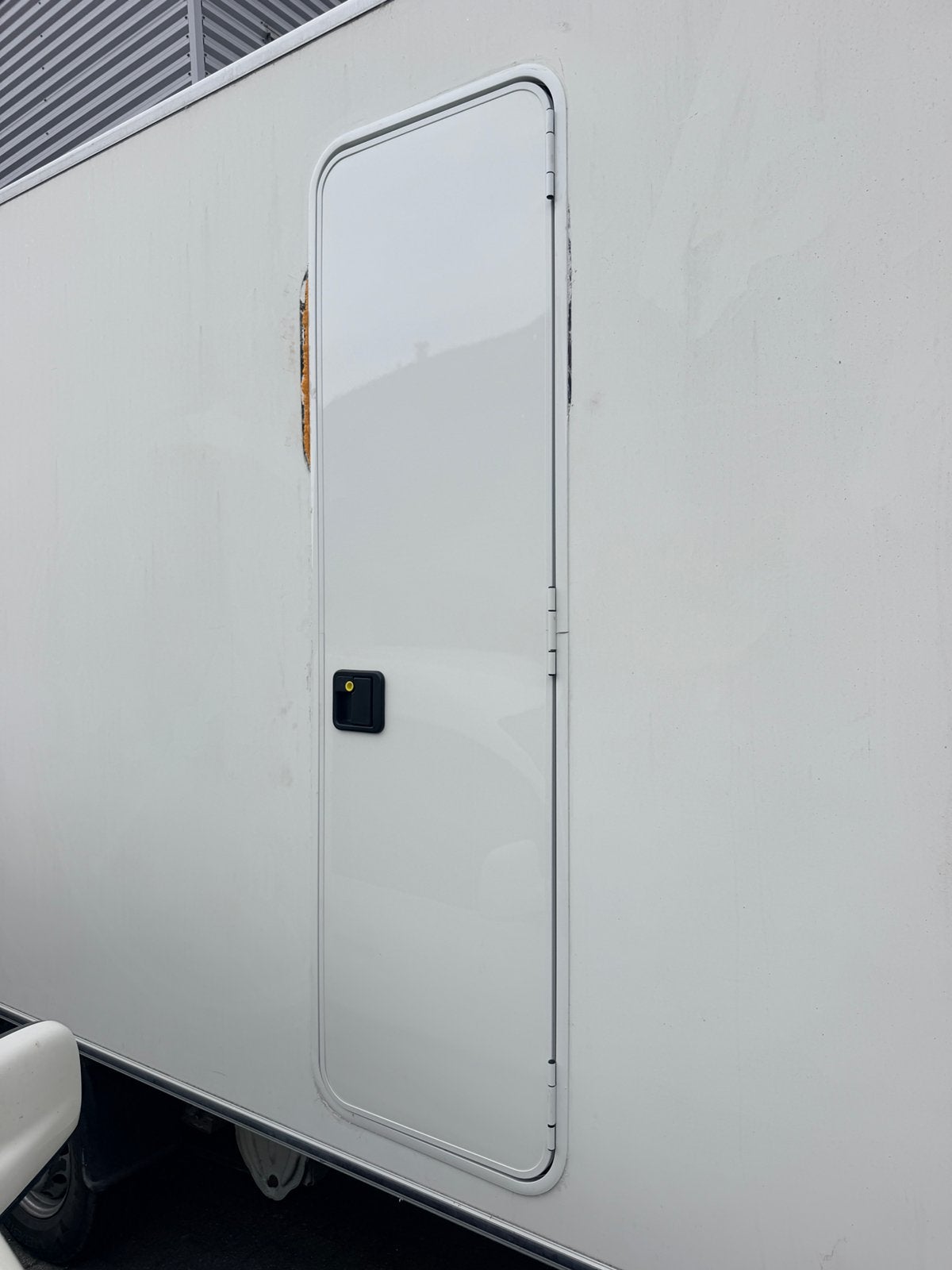Deur 195x60 cm met slot, Caravans en Kamperen, Ophalen of Verzenden, Zo goed als nieuw