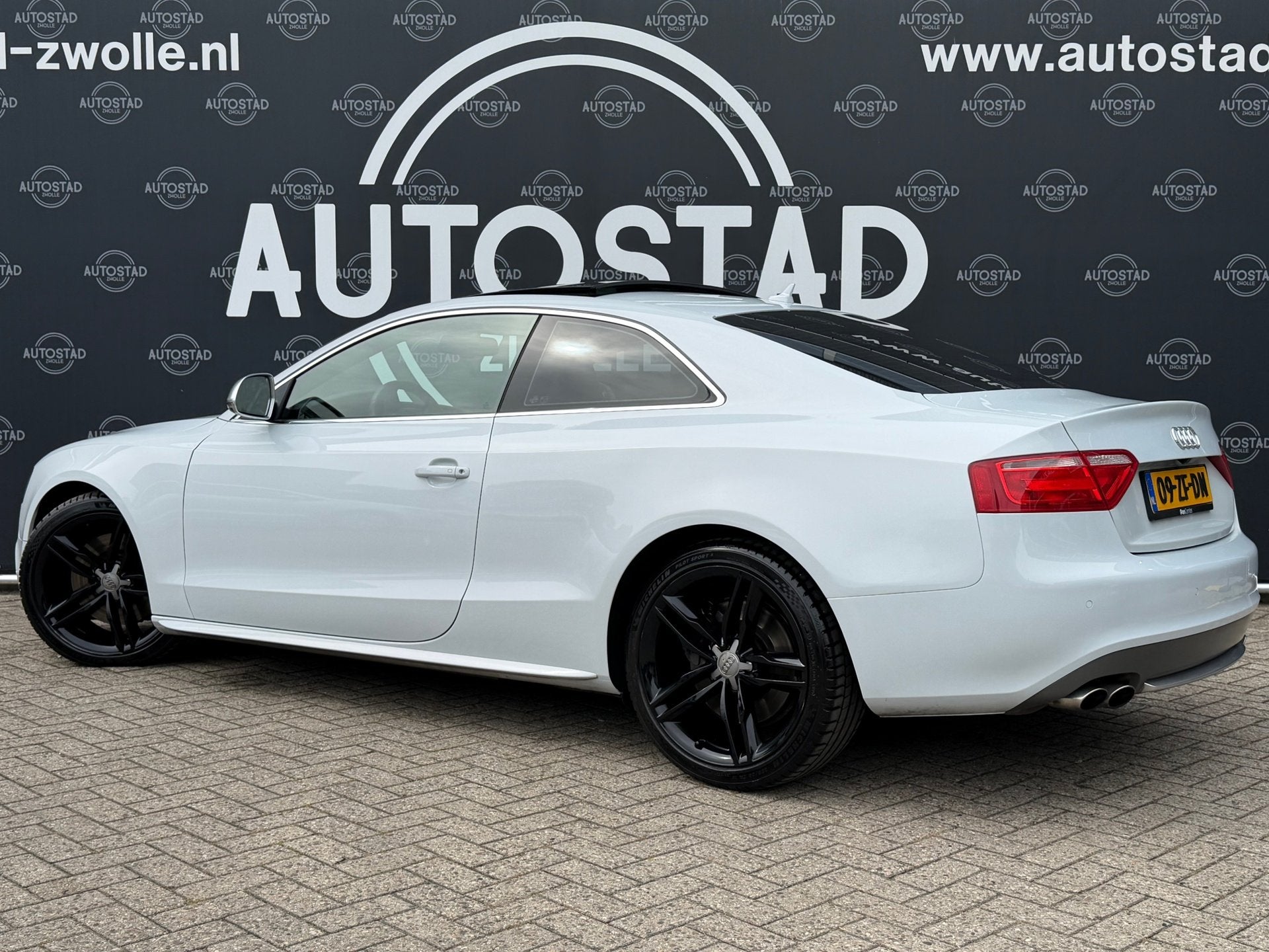Audi A5 Coupé 4.2 FSI S5 Quattro / NL-Auto / NAP / Navi / A, 8 cilinders, 4 stoelen, Handgeschakeld, 4163 cc