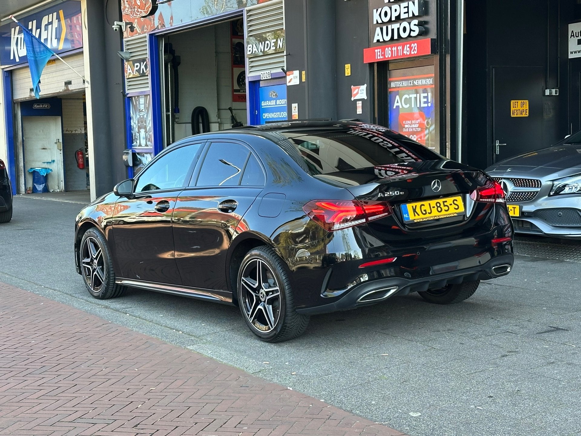 Mercedes-Benz A-klasse 250 e Business Solution AMG Limited C, Auto's, Gebruikt, Euro 6, 4 cilinders, 15 kWh