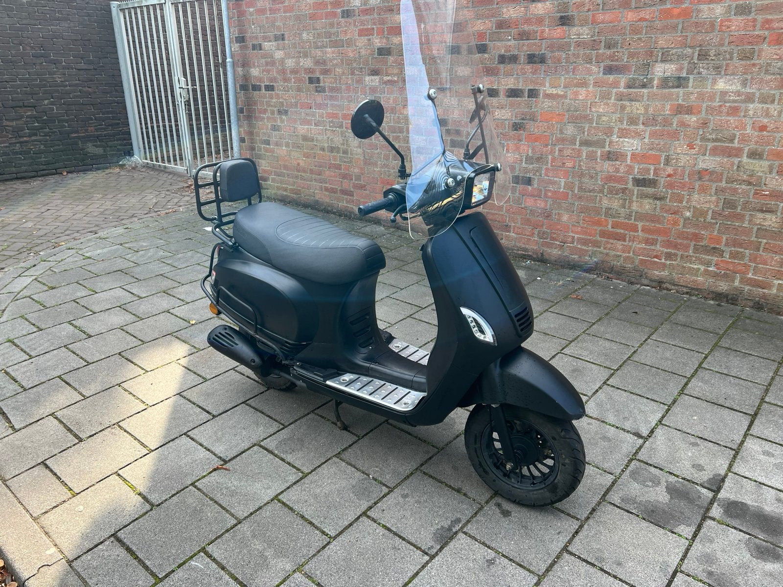 senzo, Fietsen en Brommers, Ophalen, Zo goed als nieuw