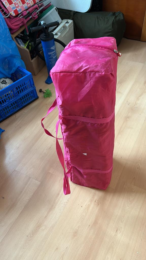 Campingbedje, Ophalen of Verzenden, Zo goed als nieuw