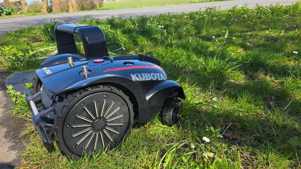 Wiper/Kubota F50 maairobot, Tuin en Terras, Robotmaaiers, Ophalen, Bestuurbaar via app, Zo goed als nieuw, Meer dan 25 cm