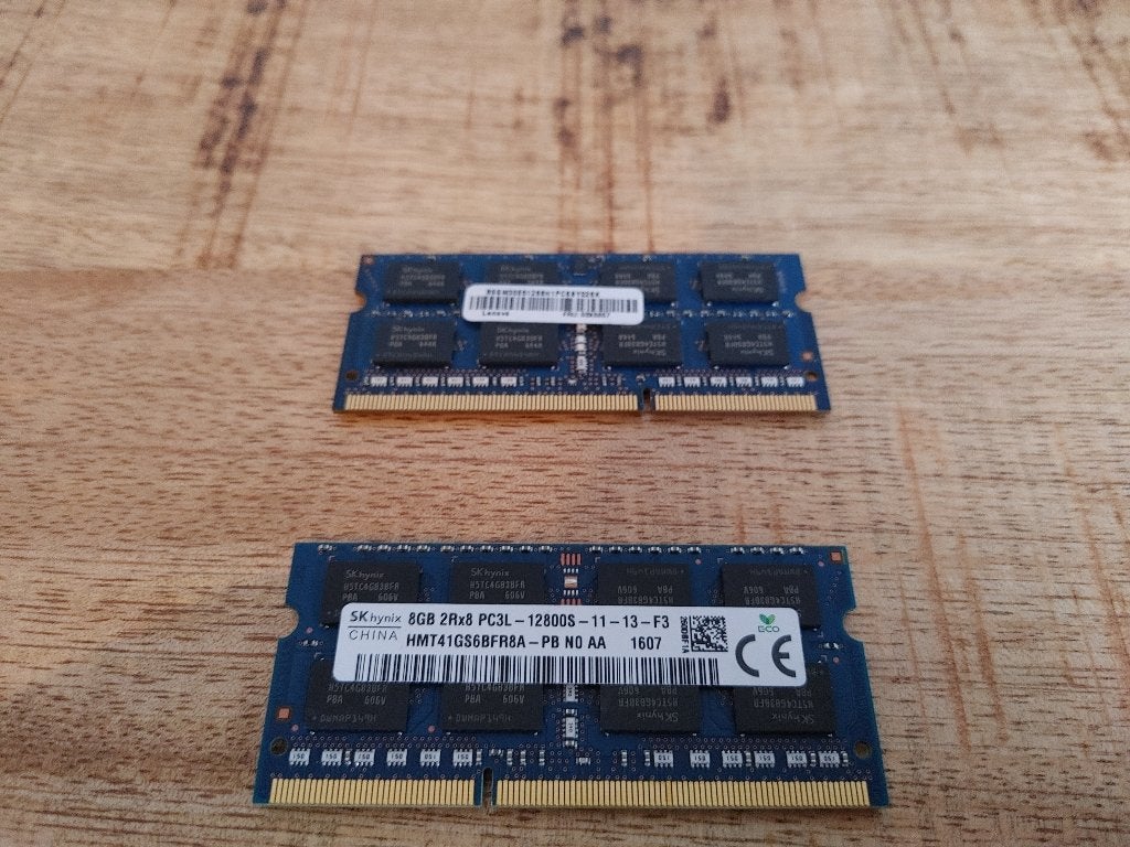 SK Hynix 16GB DDRL3 PC12800S 1600MHz SO-Dimm Set (2x8GB), Computers en Software, Unterschweinstiege 2-14 MAC Main Airport Cente r60549 Frankfurt am Main