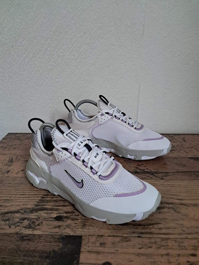 Nike React Live 'Lilac Bloom' Size 36,5, Kleding | Heren, Schoenen, Wit, Nike, Ophalen of Verzenden, Sneakers of Gympen