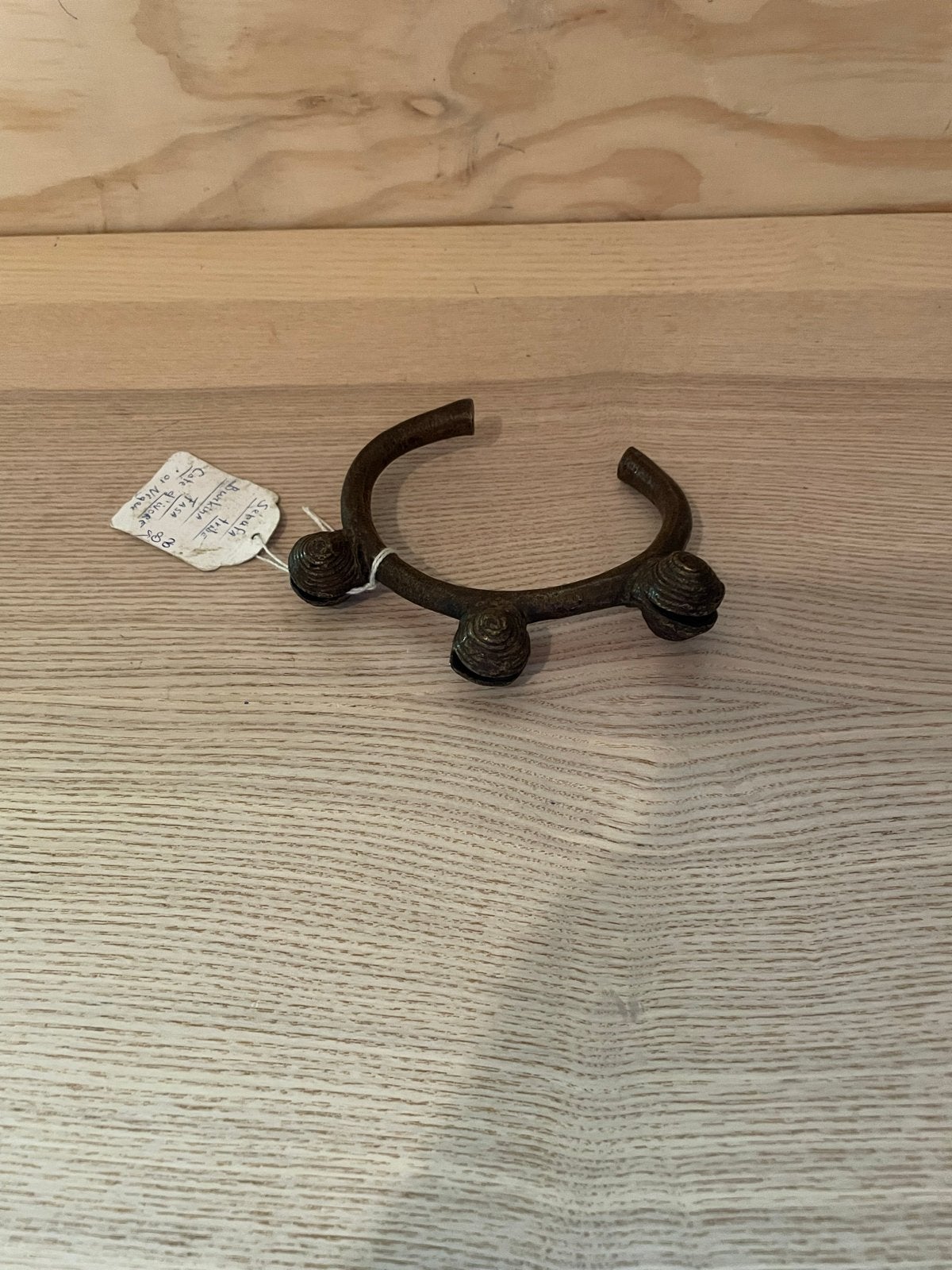 Vintage manilla bronzen armband met decoratieve bellen, Ophalen of Verzenden