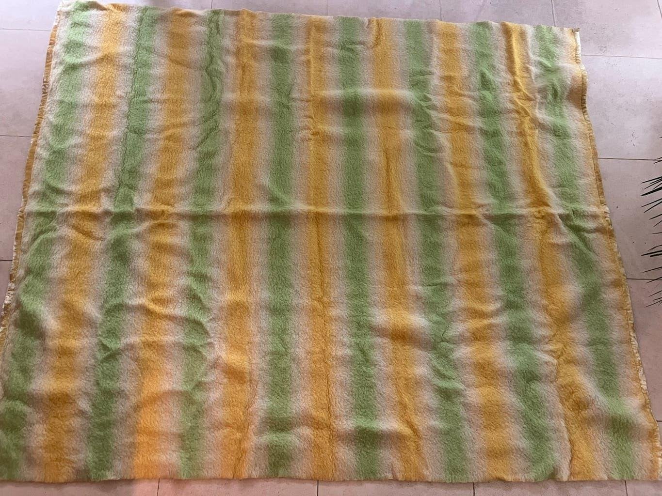 Motecht door Eulan deken wol beige geel groen 222*185cm, Gebruikt, Groen, 150 tot 200 cm, Ophalen of Verzenden