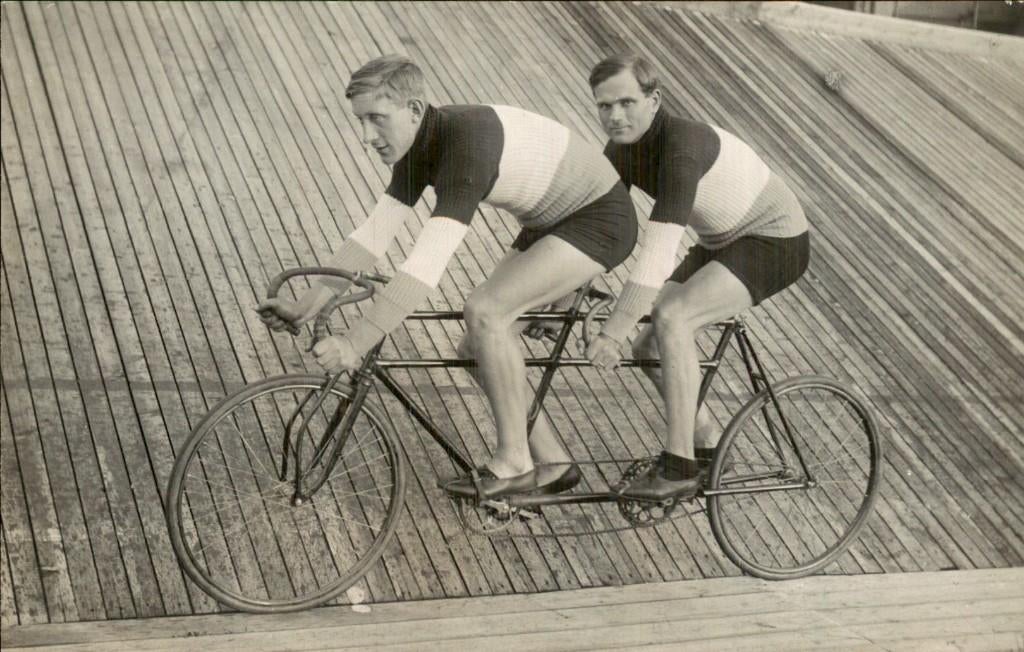 Tandem Wielrenner Fotokaart - Piet aandewiel Frits Wiersma, Ophalen of Verzenden, Voor 1920, Ongelopen, Zuid-Holland