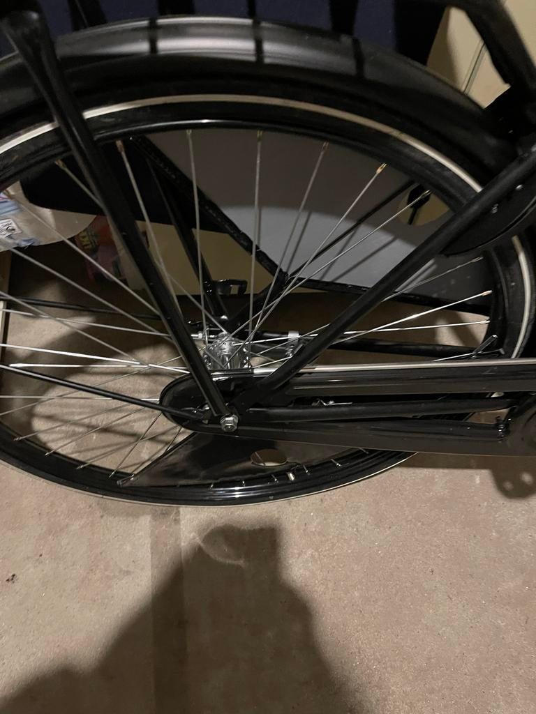 Mooie zwarte stadsfiets, Fietsen en Brommers, Fietsen | Heren | Herenfietsen, Overige merken, Gebruikt, Versnellingen, Ophalen of Verzenden