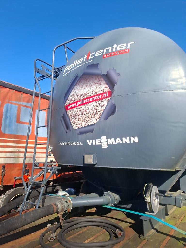 Silo met pomp voor voeder/pellets - 7,5 ton, Ophalen