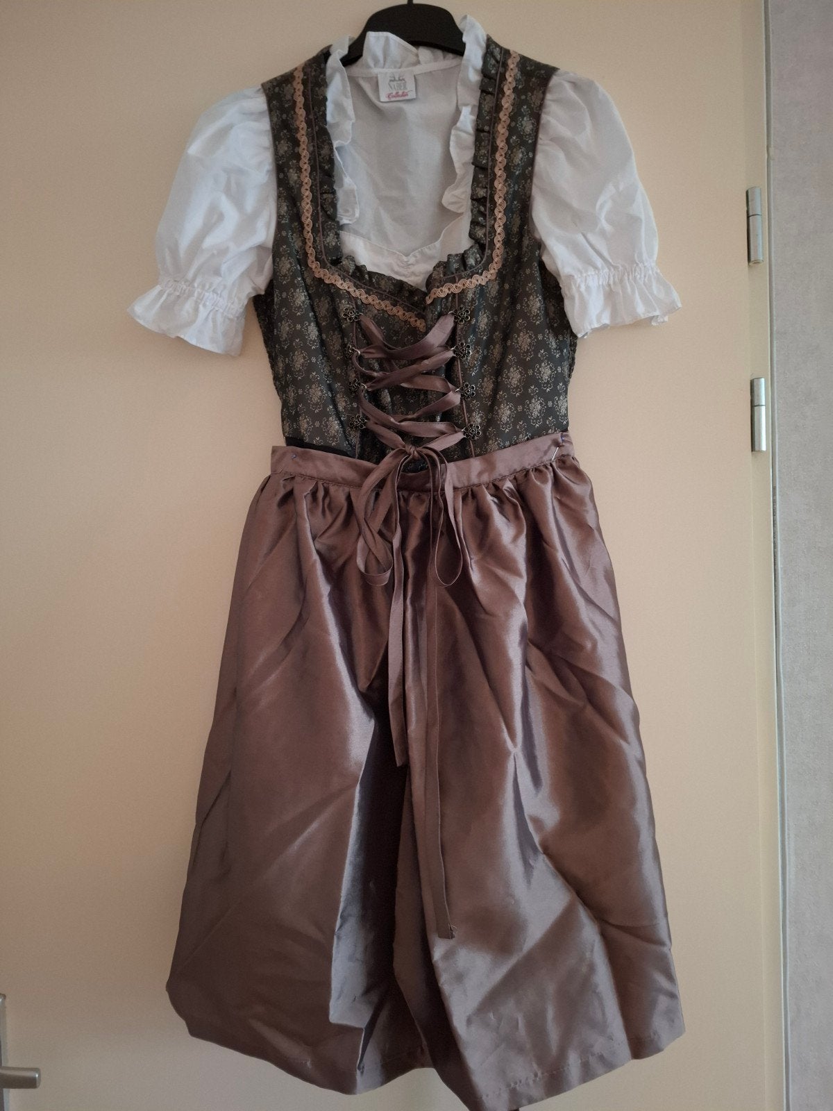 prachtige dirndl, Kleding | Dames, Carnavalskleding en Feestkleding, Naber collection, Kleding, Ophalen, Maat 38/40 (M)
