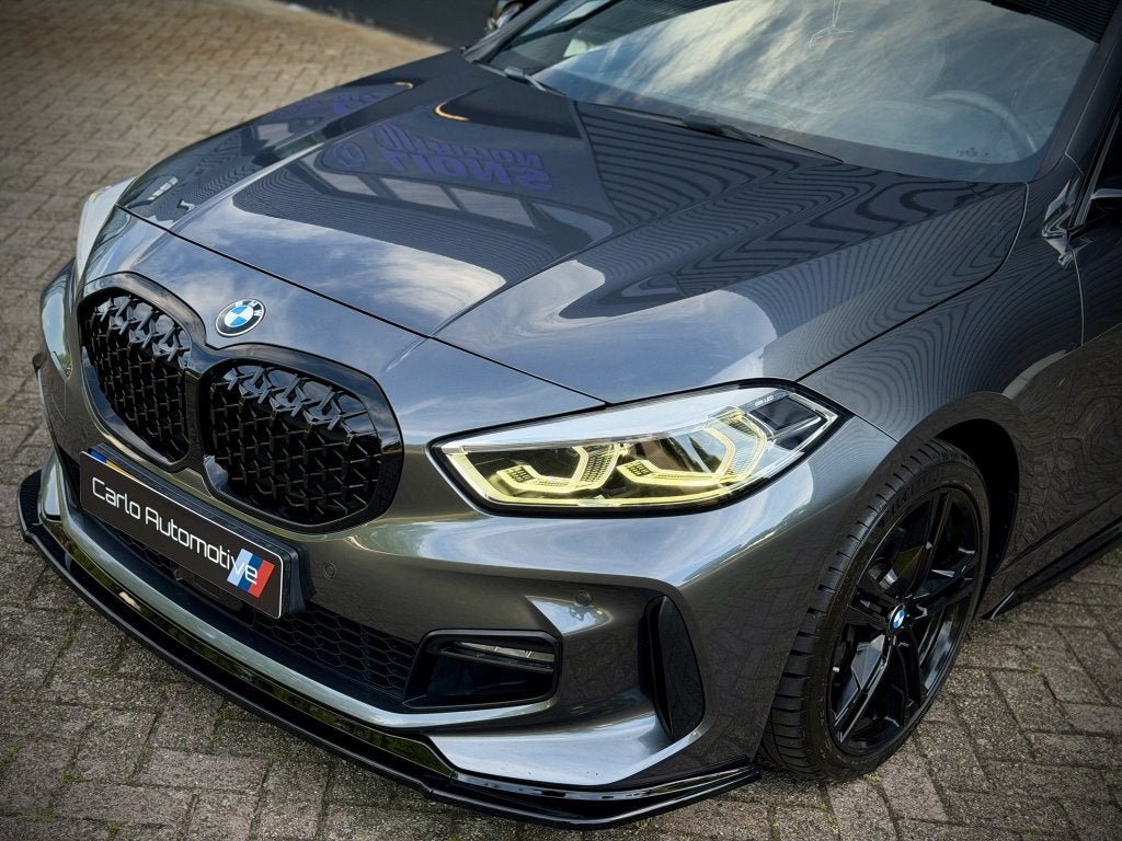 BMW 1-serie 118i M-PERF. M135 PANO|SCHAALSTOEL|H/K|ACC|CAMER, Auto's, Gebruikt, Bedrijf, Automatische klimaatregeling, 3 cilinders