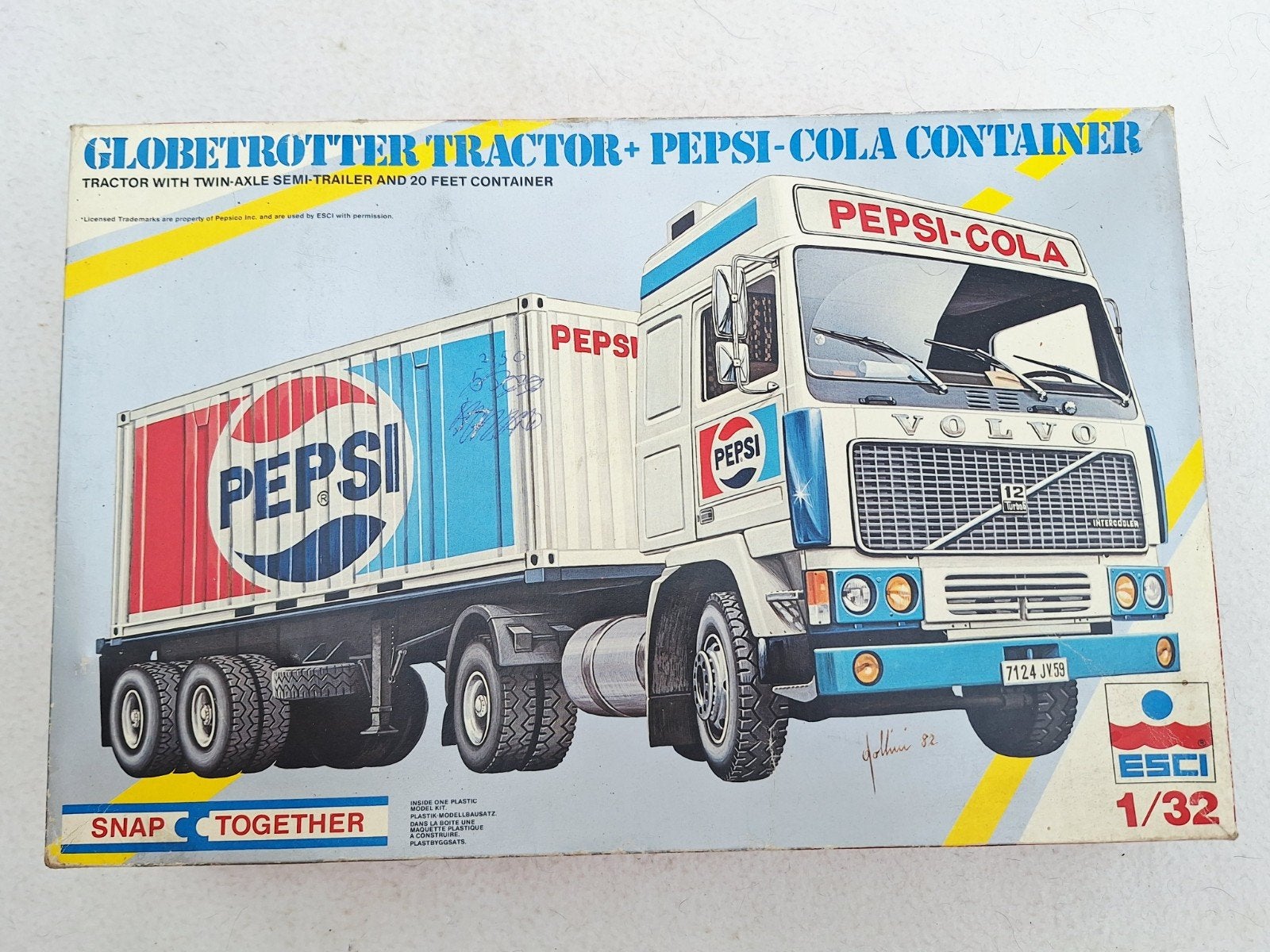 ESCI Volvo 12 Globetrotter Pepsi-Cola Container Truck 1/32, Overige merken, 1:32 tot 1:50, Nieuw, Ophalen of Verzenden
