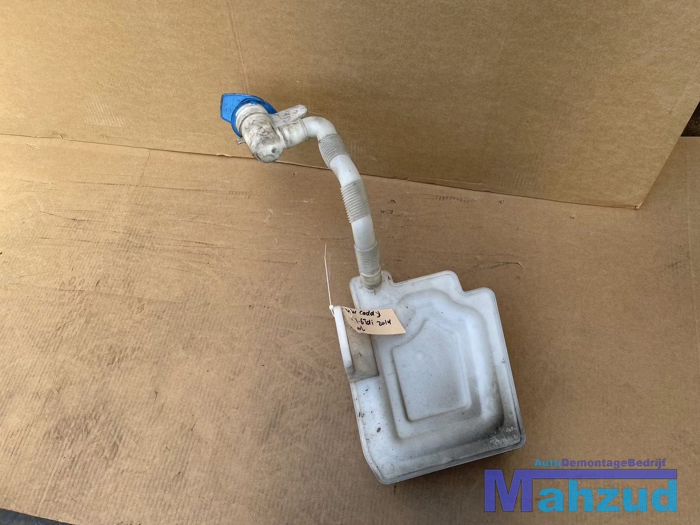 VW CADDY 3 2010-2015 Ruitenspoeitank reservoir 1K0955453Q, Auto-onderdelen, Gebruikt, Volkswagen, Volkswagen AG, Berliner Ring 2
38440  Wolfsburg, DE