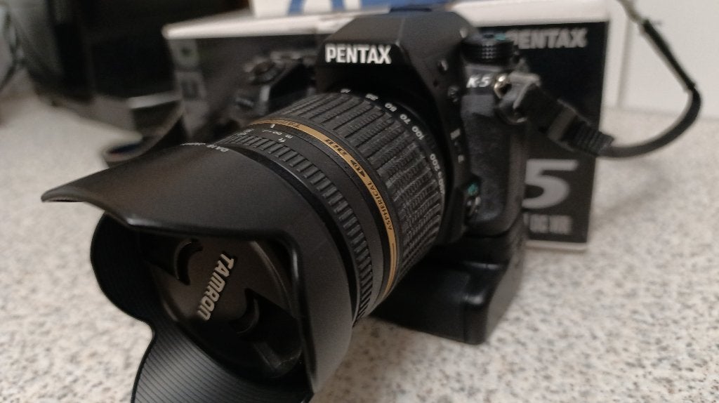 Pentax K5-- MeiKe Batterijgrip--Tamron 18-250 ., Ophalen, Spiegelreflex, 16 megapixels, Zo goed als nieuw