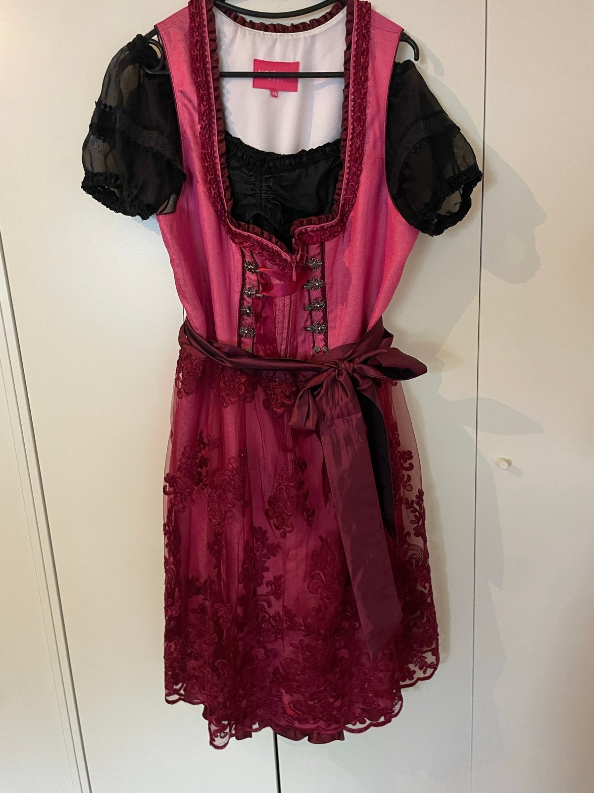 Dirndl roze/bordeaux (merk Kruger) inclusief blousje, Maat 42/44 (L), Ophalen of Verzenden, Zo goed als nieuw, Knielengte