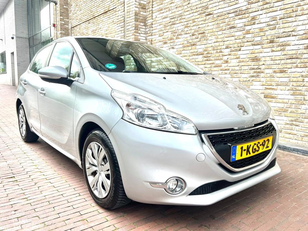 ✅Peugeot 208 Exclusive Nieuwe APK | Airco | BT | PDC | NAP, Voorwielaandrijving, Stof, 1199 cc, Origineel Nederlands