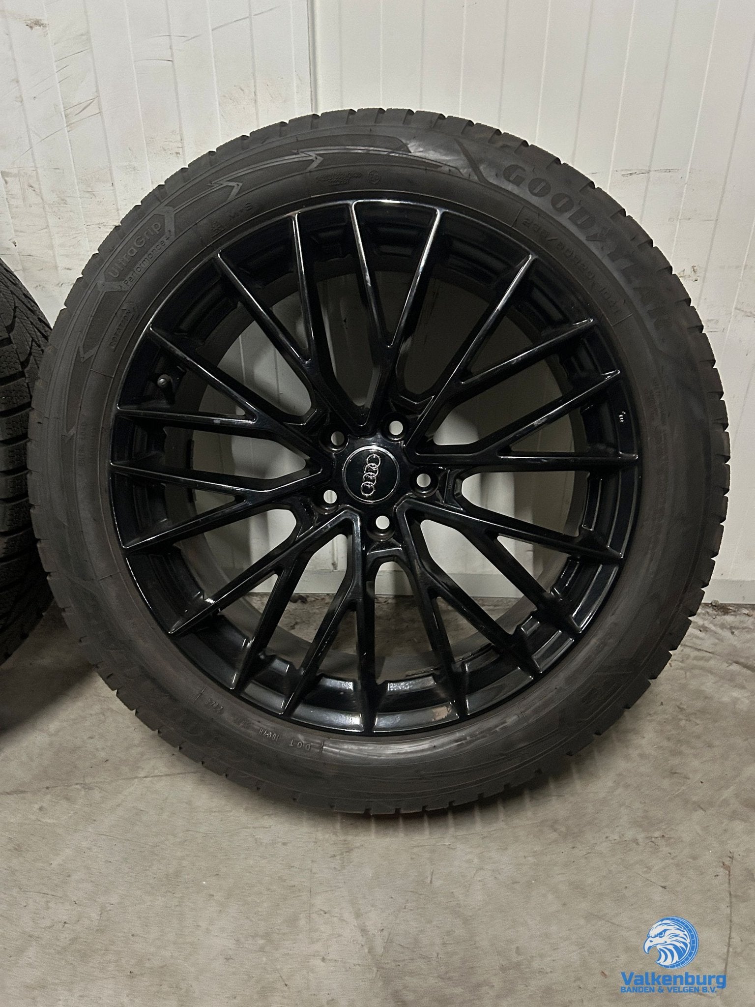 9mm! VW ID.4 ID.5 20 inch zwarte velgen 5x112 winterbanden 2, Auto-onderdelen, Gebruikt, -, -, Banden en Velgen