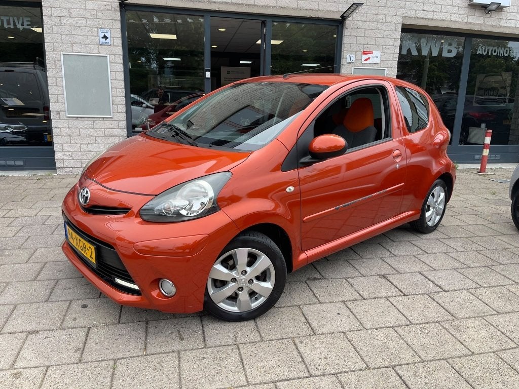 Foto 27 van Toyota Aygo 1.0 VVT-i Dyn Facelift Led Nw Apk NAP (bj 2012)