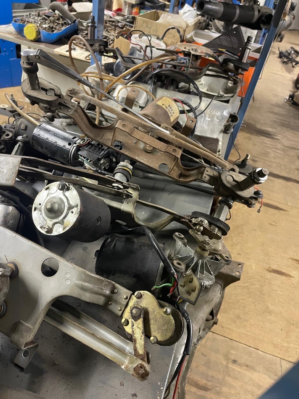 Ruitenwissermechanisme met motor voor Volvo Amazon en Duet, Ophalen of Verzenden, Gebruikt, Universele onderdelen