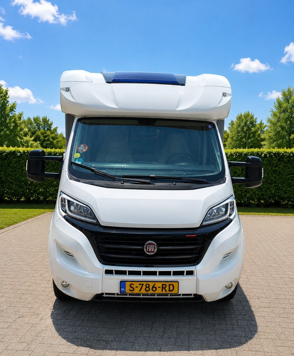Foto 5 van McLouis 473 G Carat | 2017 | Euro 6  | Zeer compleet € 49750