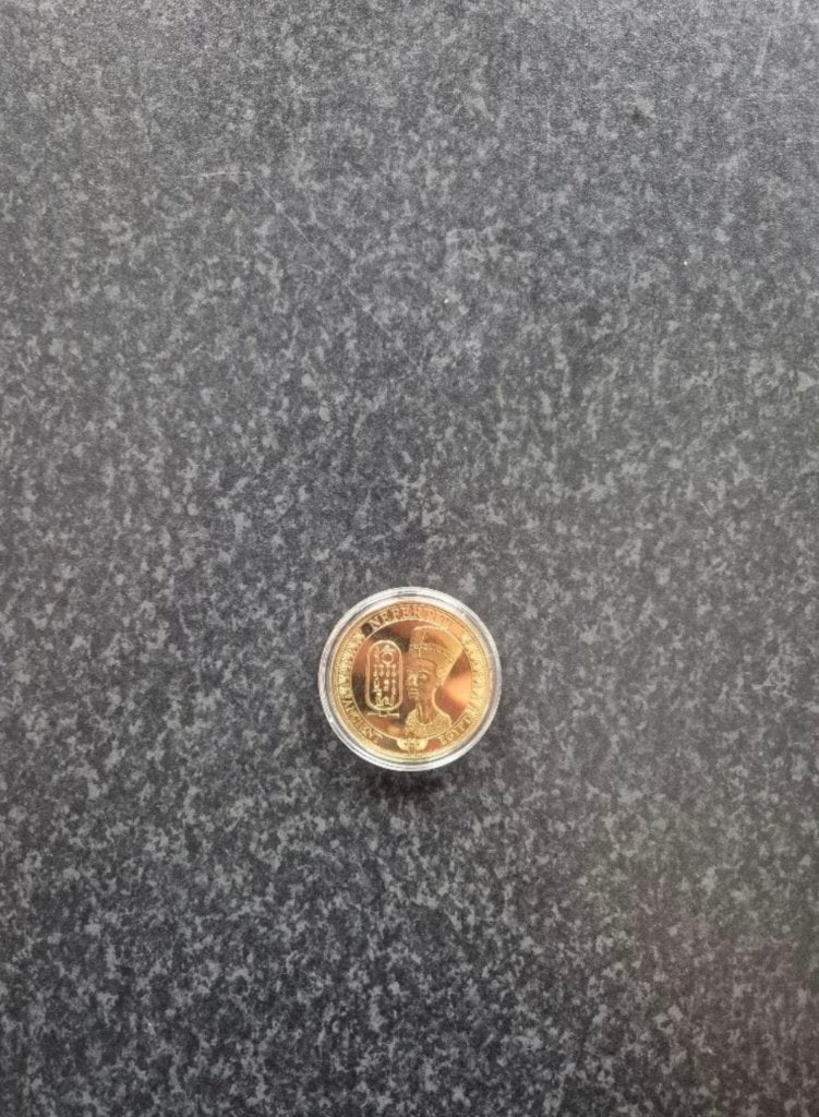 Egypte Nefertiti Piramide coin / munt., Ophalen of Verzenden, Buitenland, Bankbiljetten