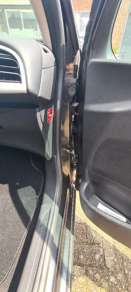 Foto 8 van Citroën C3 1.6 VTI 88KW 2011 Zwart