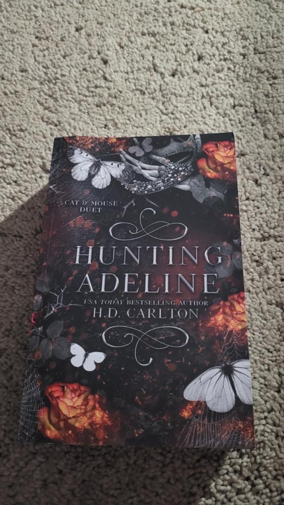 Hunting Adeline - H.D. Carlton (Cat and Mouse Duet), Boeken, Romans, Ophalen of Verzenden, Zo goed als nieuw, H.D. Carlton, Wereld overig