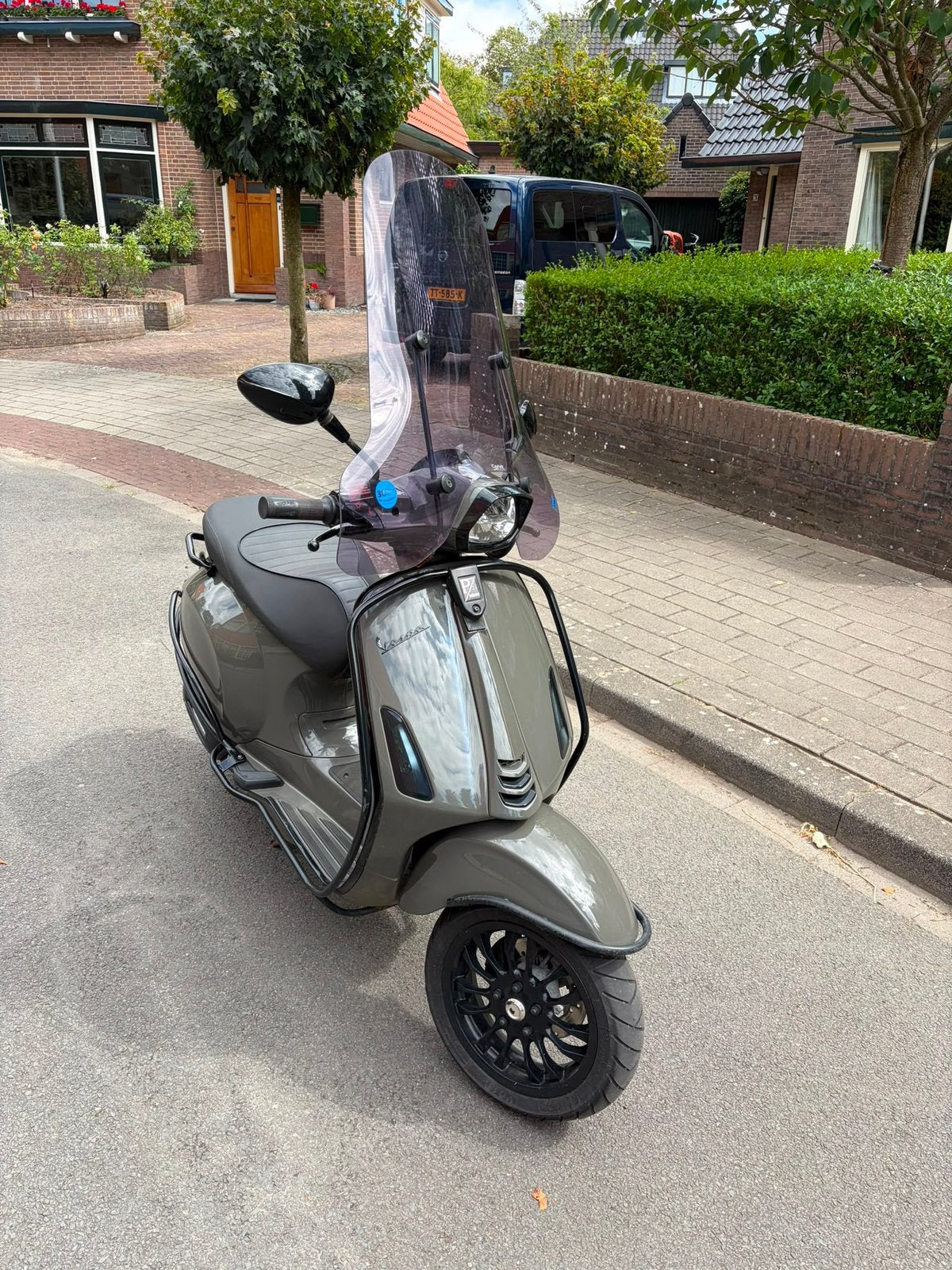 Vespa sprint, 7 liter E5 uit 2021 top kleur, Ophalen, Zo goed als nieuw, Benzine