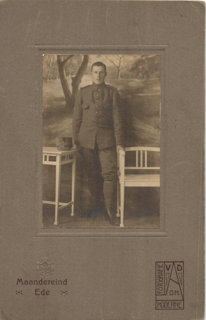Kabinet foto - Militair - Fotografie Moderne EDE - vAd  O.H, Gebruikt, Foto, Ophalen of Verzenden, Voor 1940
