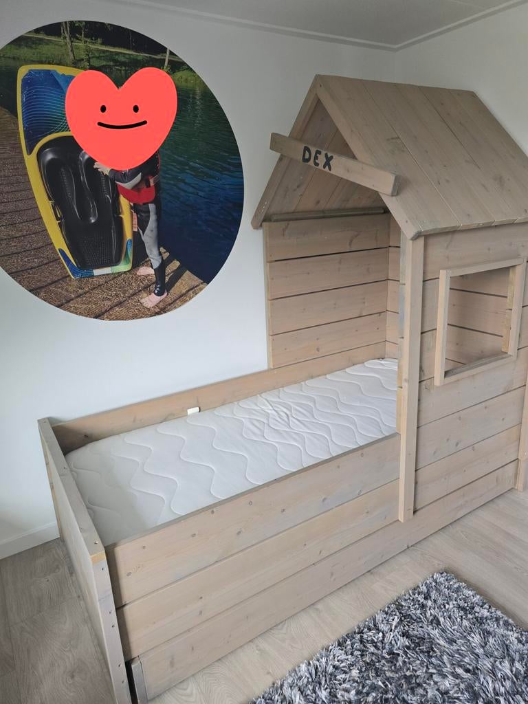 Stoer uitschuifbed 90x200 met matrassen en lattenbodems, Lattenbodem, 85 tot 100 cm, Ophalen of Verzenden, Zo goed als nieuw