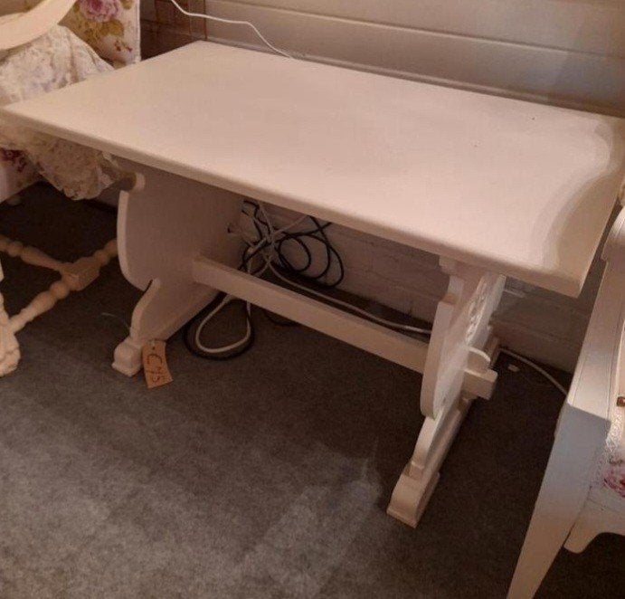 Witte klooster salon tafel, Ophalen