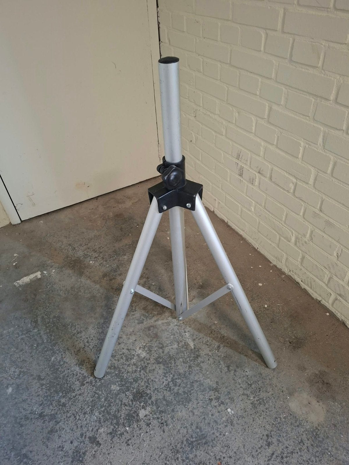 Statief voor schotelantenne, Ophalen, Zo goed als nieuw, Overige merken