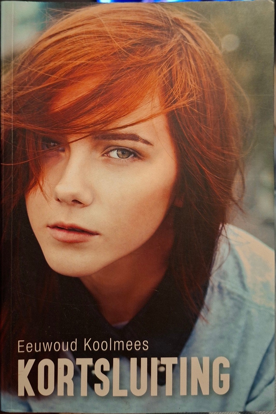 Kortsluiting - Eeuwoud Koolmees (Young Adult Thriller), Ophalen of Verzenden, Gelezen, Eeuwoud Koolmees, Nederland