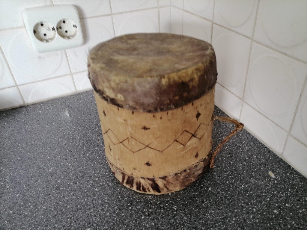 Curiosa Afrikaanse drum trommel inheemse drum 18cm 1970, Afrika, Overige typen, Handgemaakt, Ophalen of Verzenden