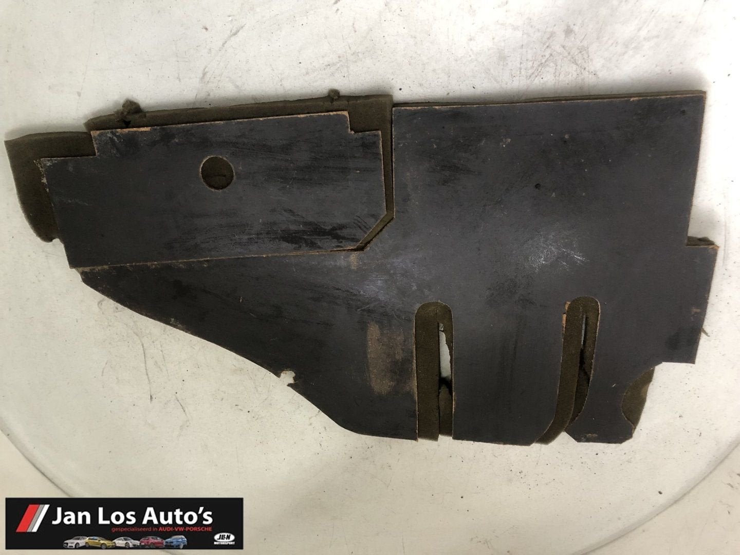 Audi coupe  80 B2 typ 81 /85 afdekking onder dashbord, Auto-onderdelen, Interieur en Bekleding, Gebruikt, -, -, -