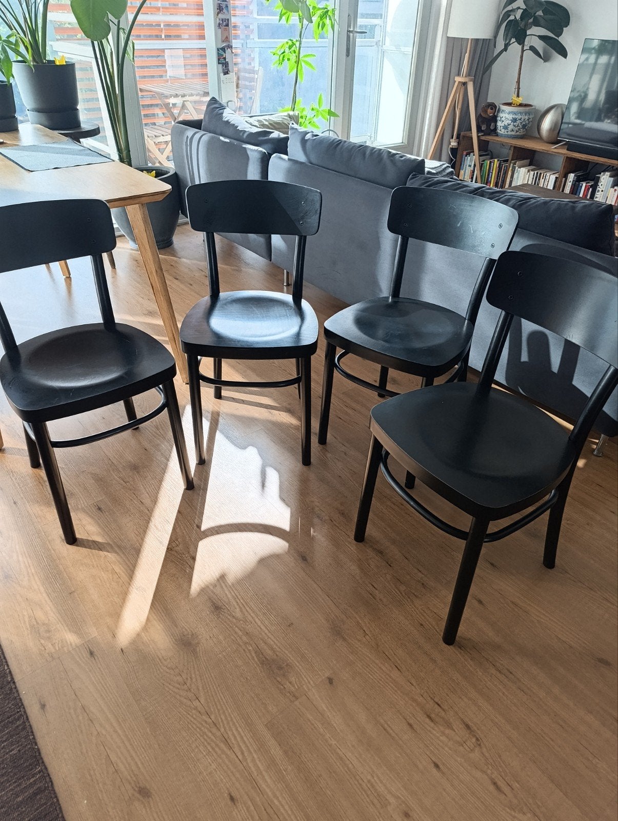 IKEA Idolf chairs, Ophalen, Zwart, Zo goed als nieuw, Vier