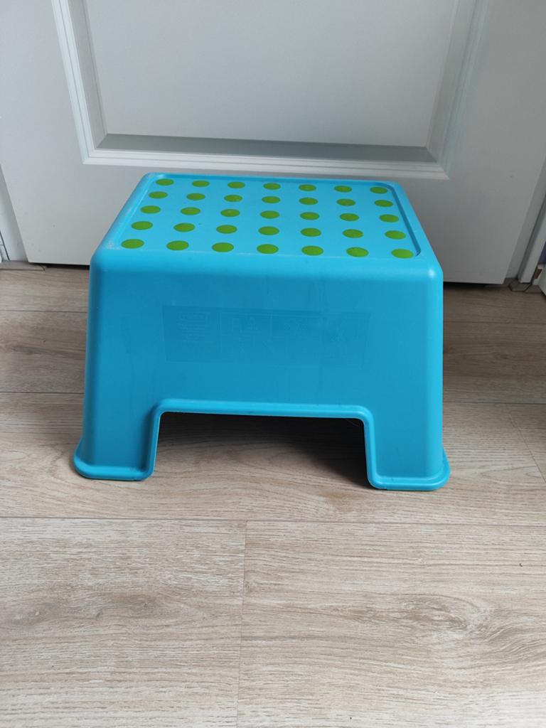 Ikea krukje/opstapje, Huis en Inrichting, Krukjes, Ophalen, Zo goed als nieuw, Kunststof
