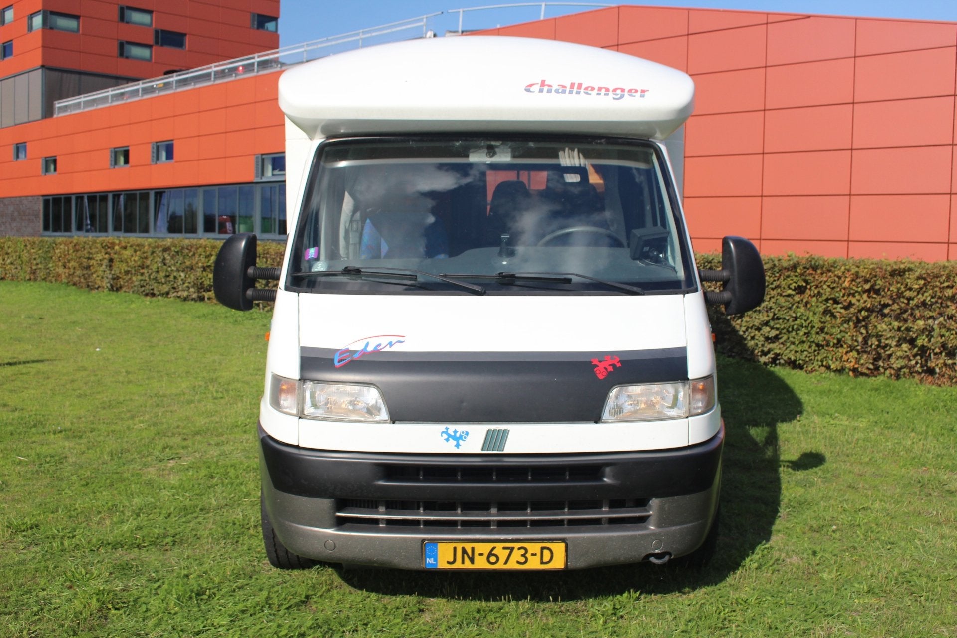 Challenger Eden Ducato 2.8 idTD Airco (motorairco) Frans bed, Caravans en Kamperen, Bedrijf, Challenger, Airconditioning, 5 tot 6 meter
