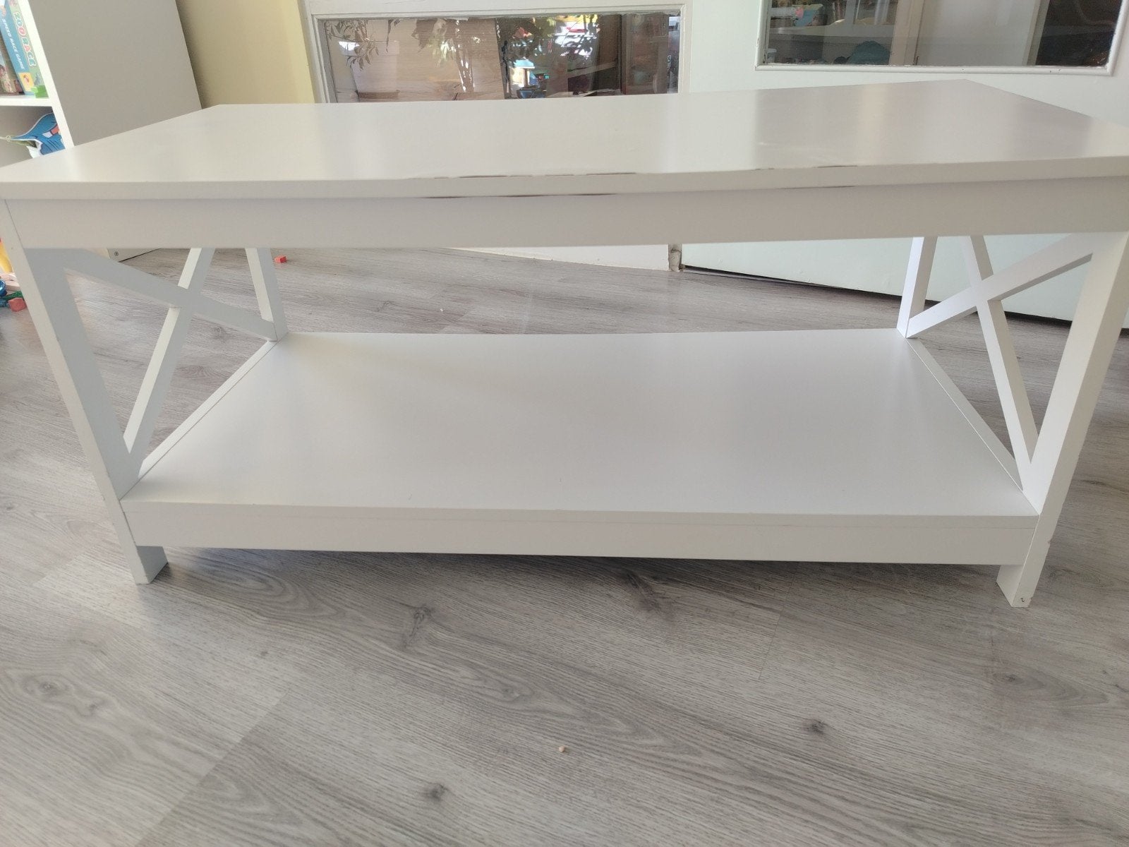 Witte salontafel met opbergplank, Huis en Inrichting, Tafels | Salontafels, Gebruikt, 100 tot 150 cm, 50 tot 100 cm, Ophalen of Verzenden
